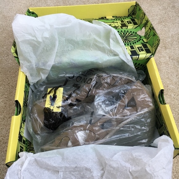 𝅺GENUINE Fly London sandals - Picture 8 of 8